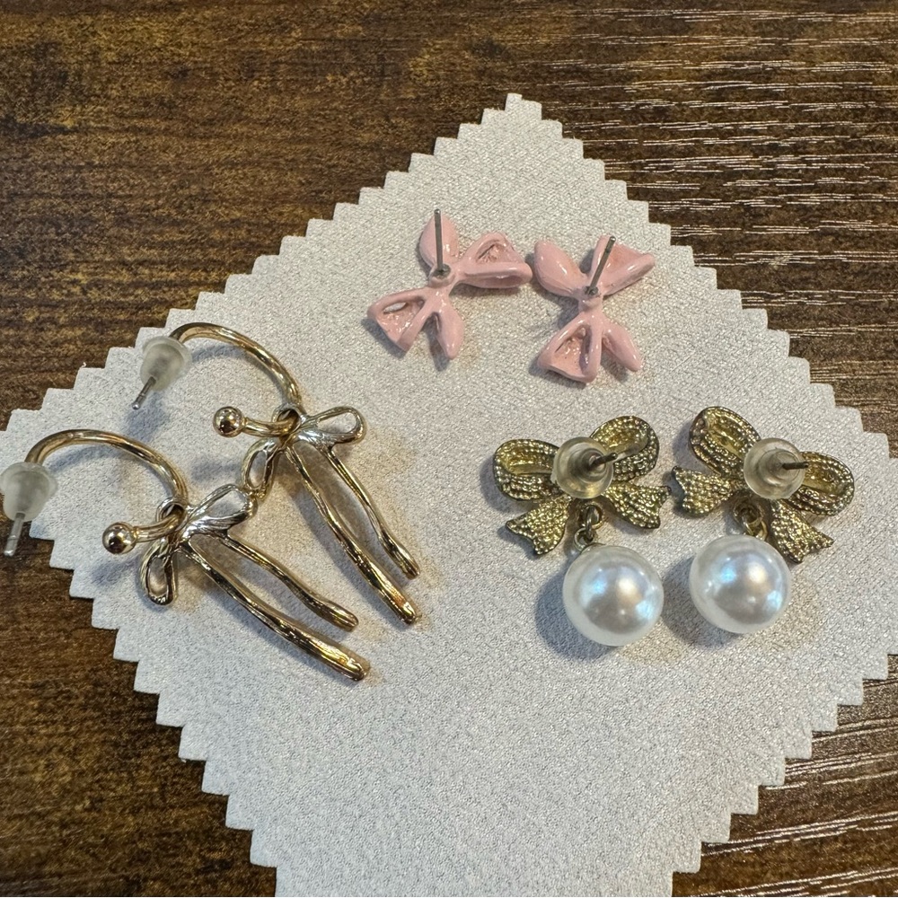 *Pink and Gold Bow Earrings Set of 3 - Picture 3 of 3